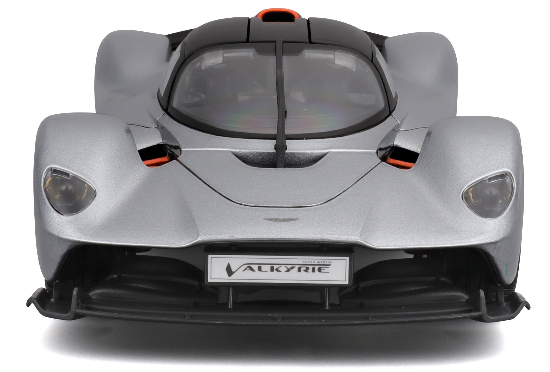 Aston Martin Valkyrie 2022 silver 1:18 Maisto