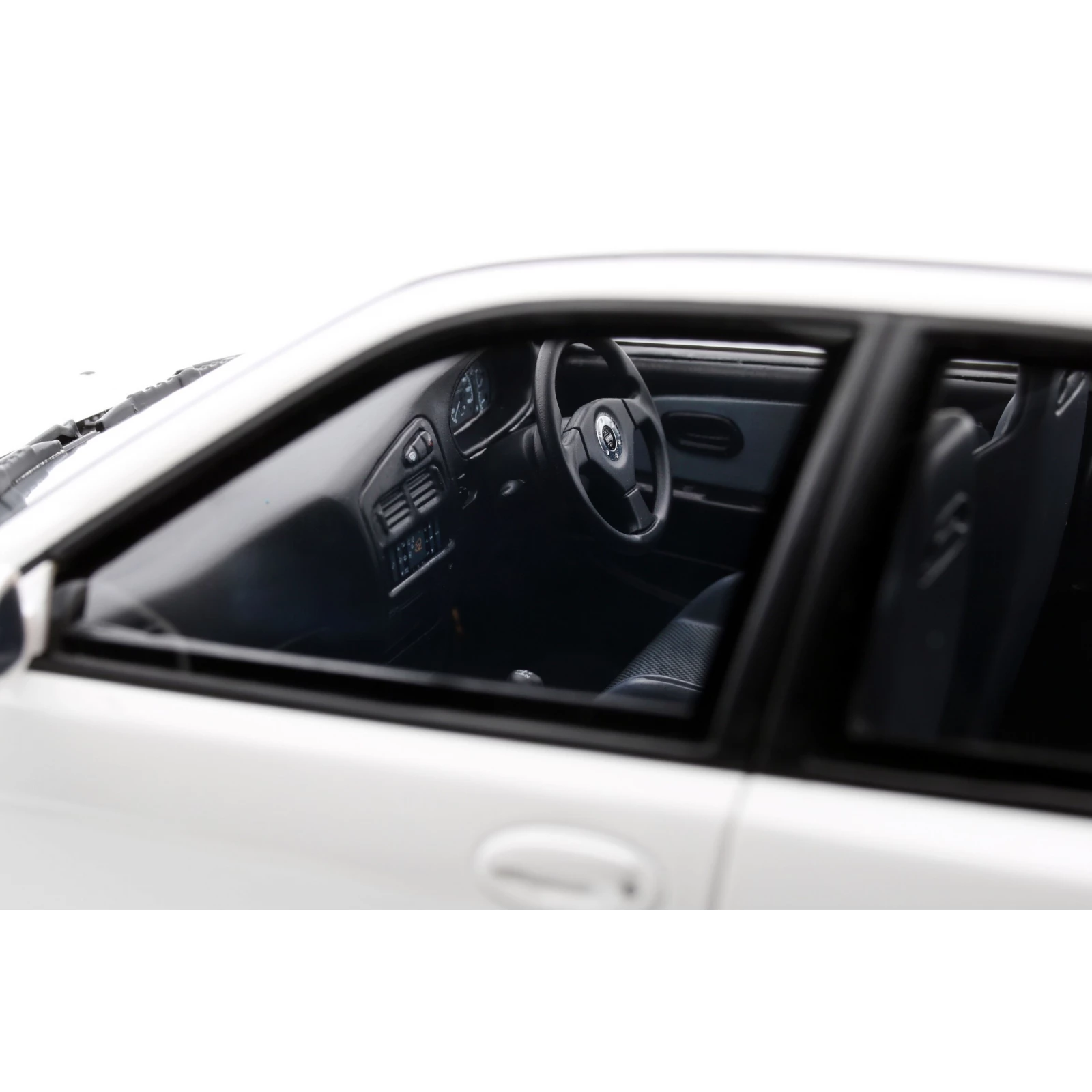 Mitsubishi Lancer Evo III 1995 Scotia white W83 1:18 OttOmobile