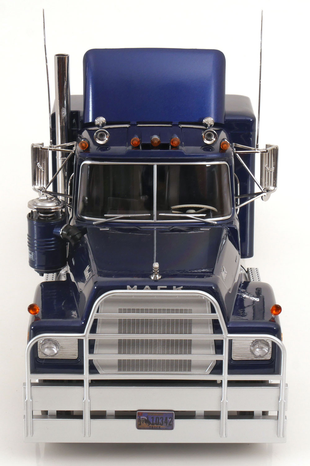 Mack RL700L 1974 blue metallic 1:18 Road Kings