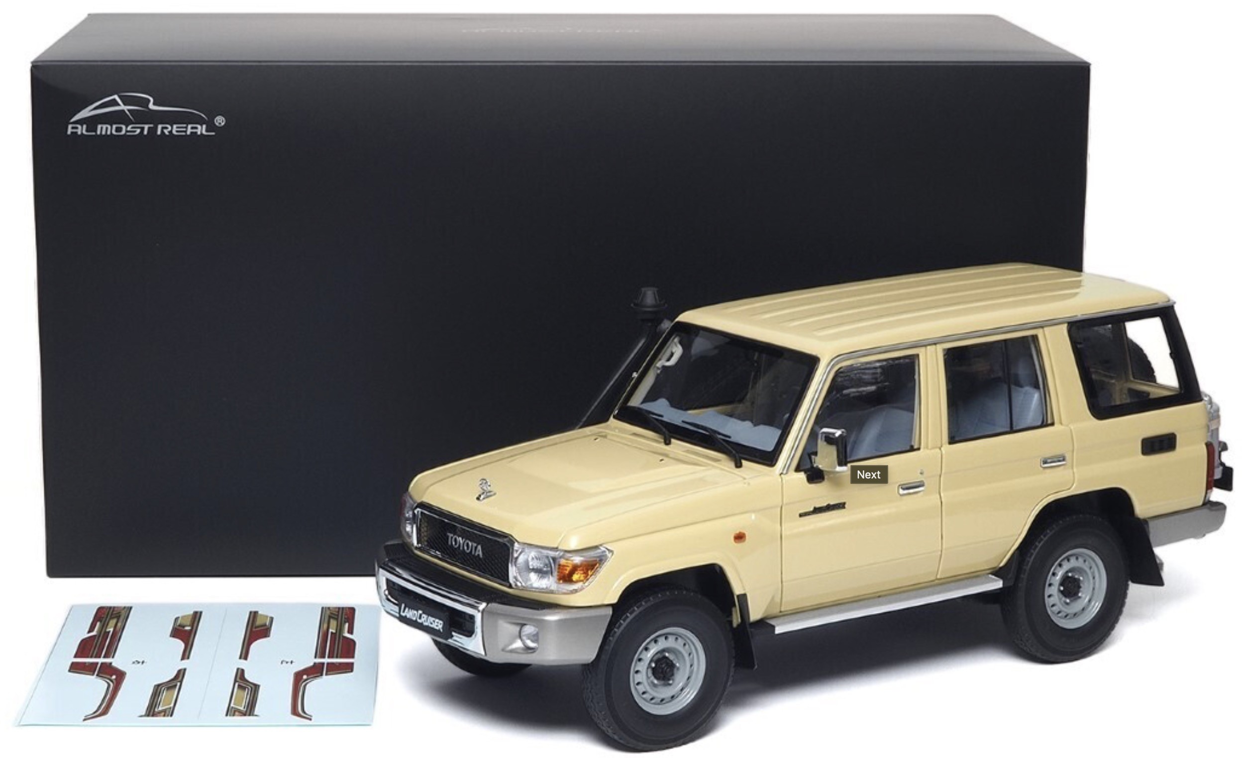 Toyota Land Cruiser 76 2017 cream 1:18 Almost Real