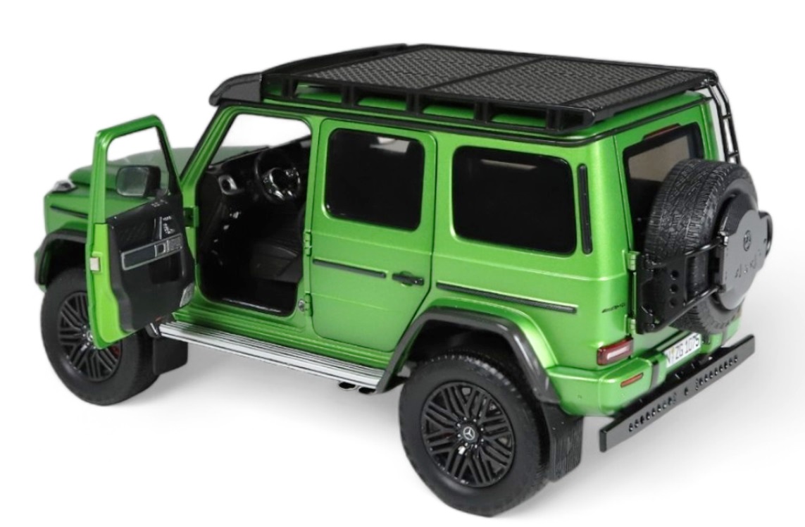 Mercedes-AMG  G 63 4x4² Offroad light green/magno 1:18 NZG