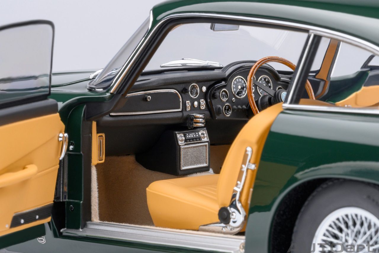 Aston Martin DB5 British Racing Green 1:18 AUTOart