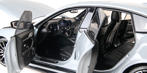 BMW i4 M50 2022 grey 1:18 Minichamps 