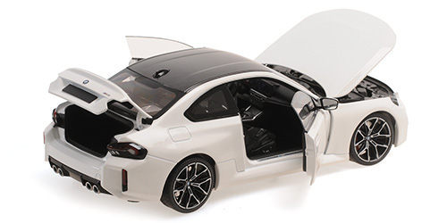 BMW M2 2022 white 1:18 Minichamps