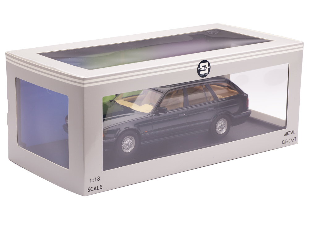 BMW 5-series Touring E34 1996 oxford green metallic 1:18 Triple9 Collection
