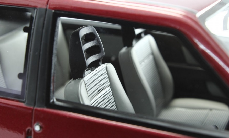 Fiat Uno Turbo i.e. 1.4 1990 red metallic 1:18 Laudoracing Model