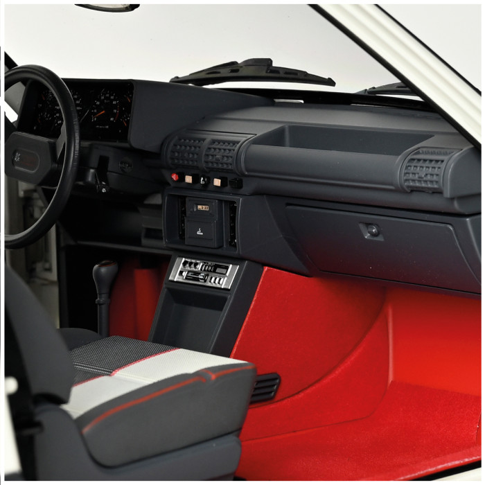 Peugeot 205 GTI white 1:8 Ixo Models 