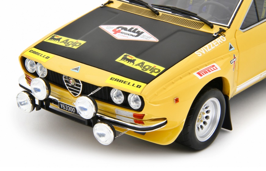 Alfa Romeo Alfetta Gr.2 #8 Autodelta Rally 4 Regioni 1975 Svizzero - Masetto 1:18 Laudoracing Model