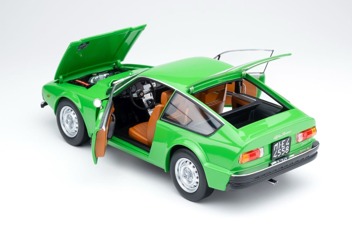 Alfa Romeo Junior Zagato 1969 green 1:18 Norev