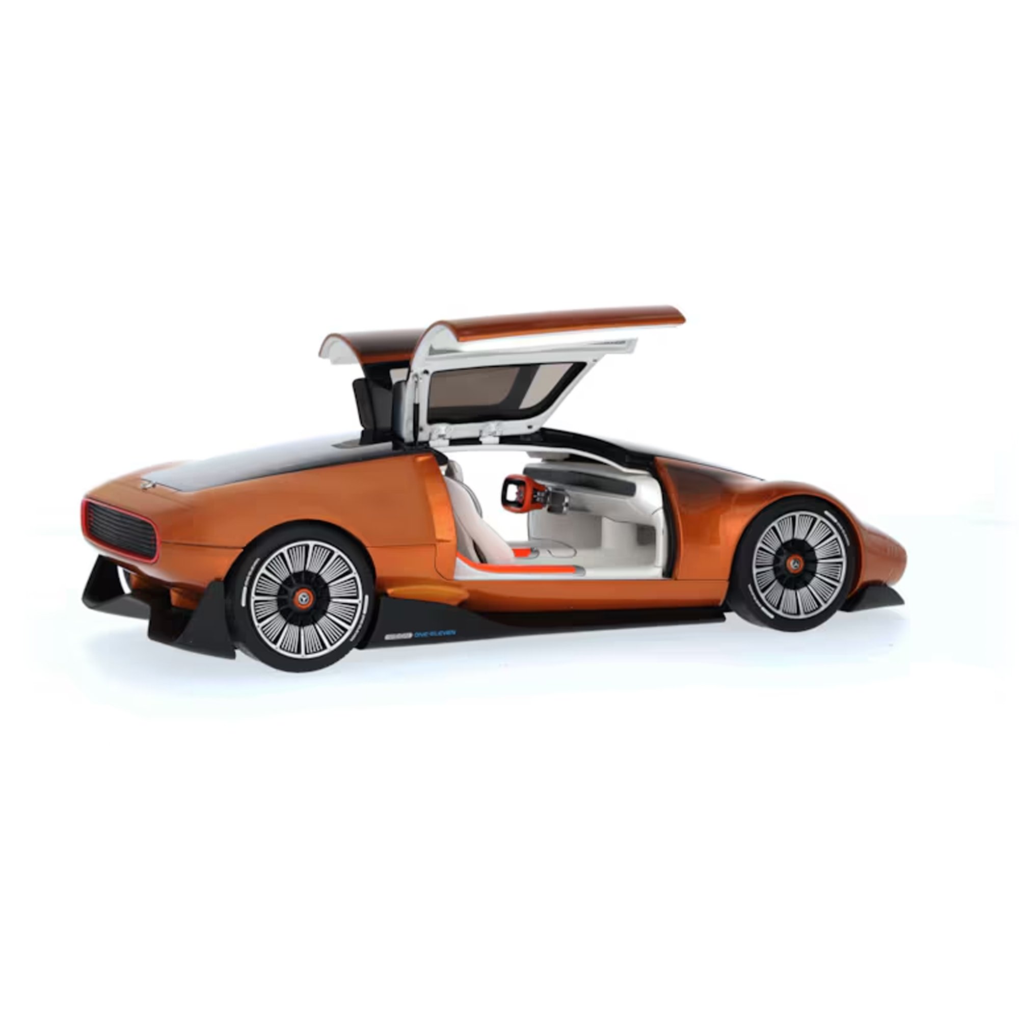Showcar Vision One-Eleven & Figure 1:18 Mercedes-Benz Dealer edition