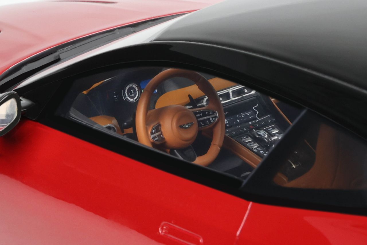 Aston Martin DB12 2023 Hyper red 1:18 GT Spirit