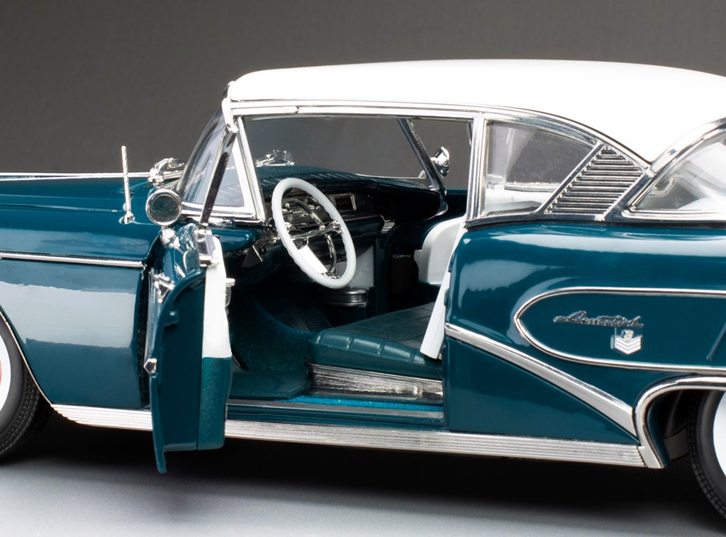 Buick Limited Riviera coupe *platinum collection* 1958 glacier white/dark turquoise poly 1:18 Sun Star