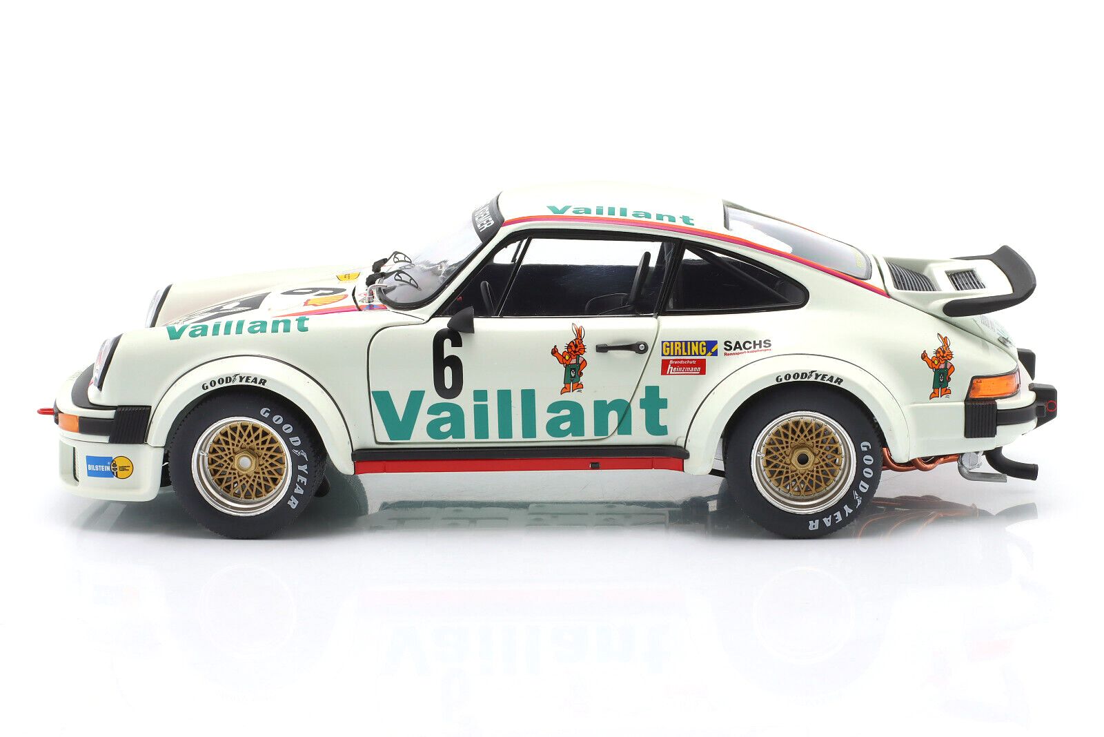 Porsche 934 RSR Vaillant #6 Wollek Norisring 1976 1:18 Schuco