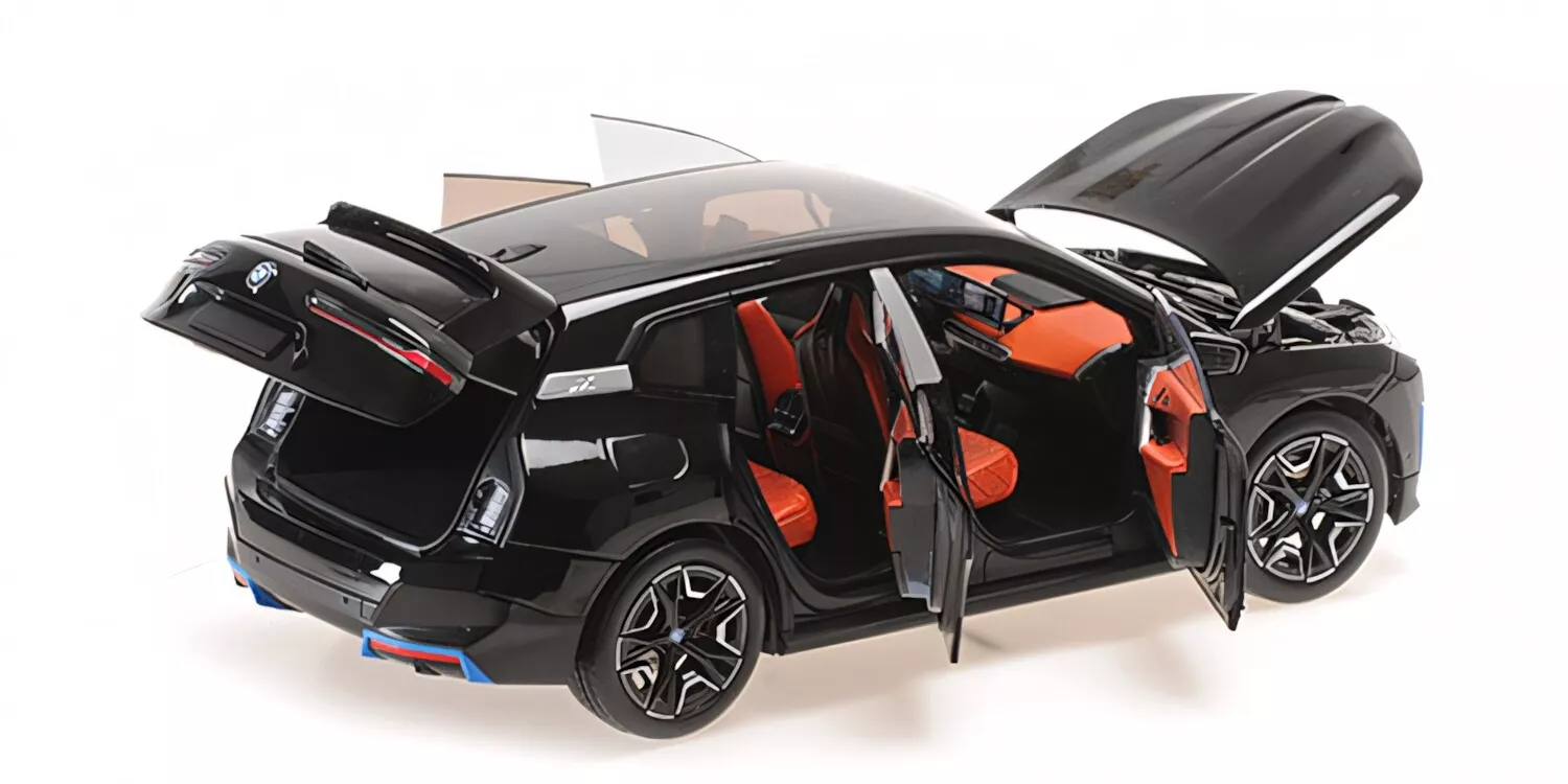 BMW iX 2022 black metallic 1:18 Minichamps