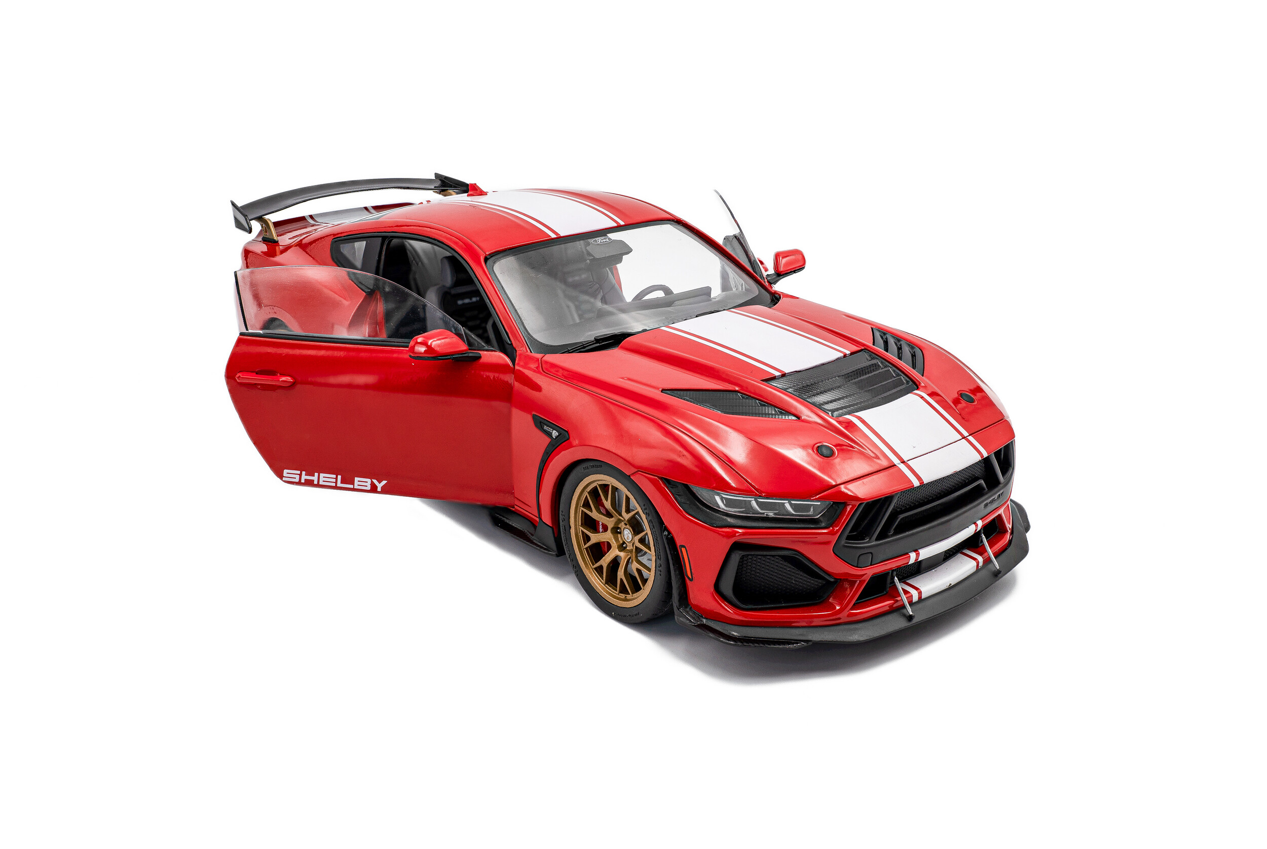 Shelby Mustang Super Snake 2025 race red 1:18 Solido