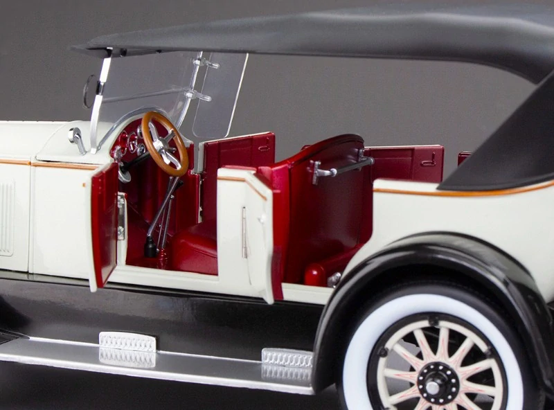Buick Model 25 1925 light grey 1:18 Sun Star