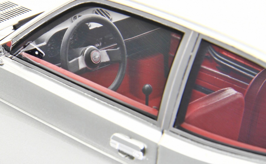 Fiat 128 Coupè 1300 SL 1972 white 1:18 Laudoracing Model