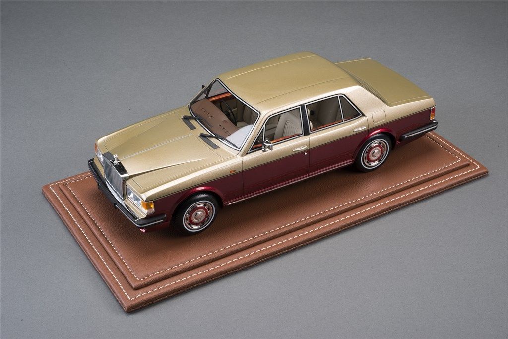 Maranello Deluxe vitrine brown 1:18 Atlantic