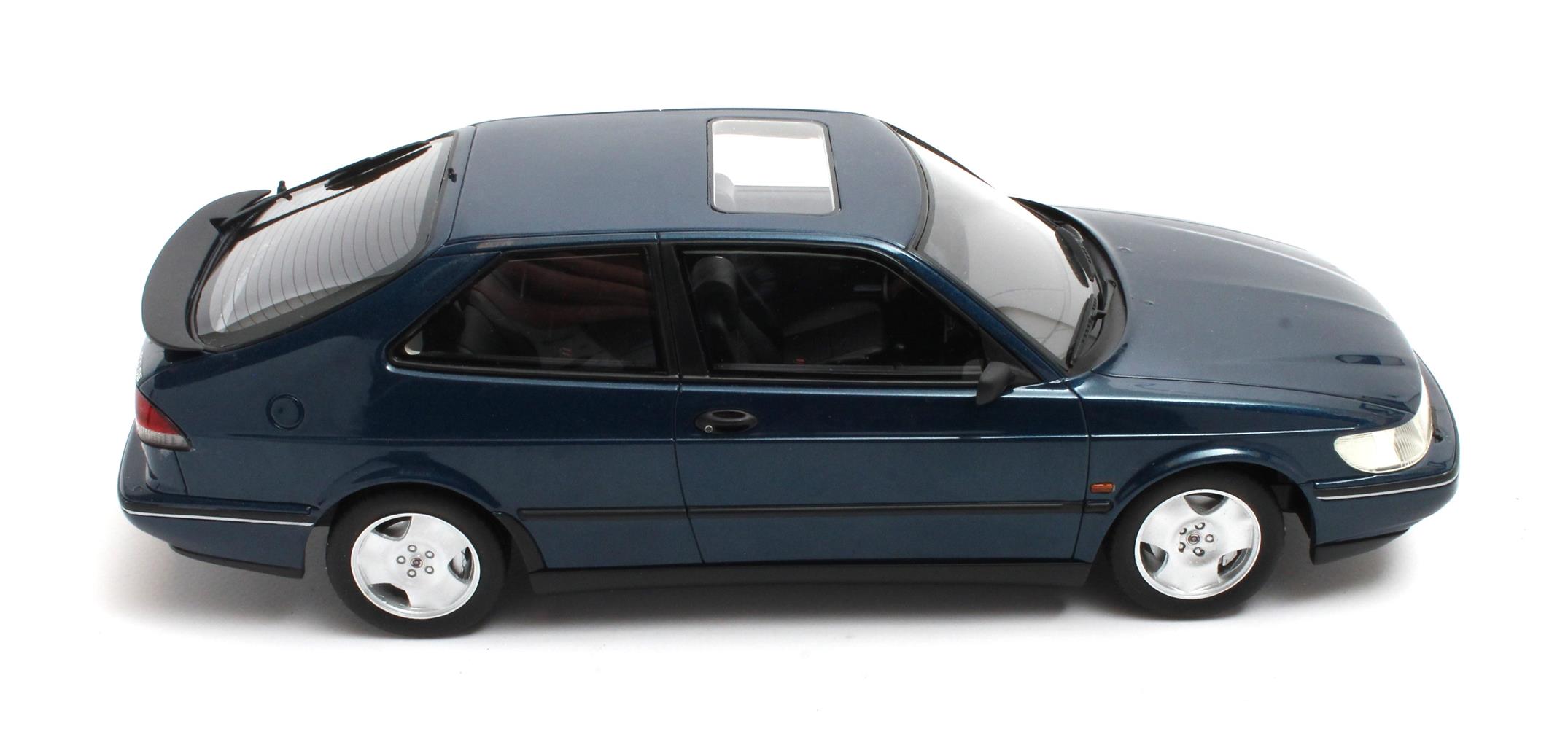 Saab 900 SE Turbo 1994 blue metallic 1:18 Cult Scale Models
