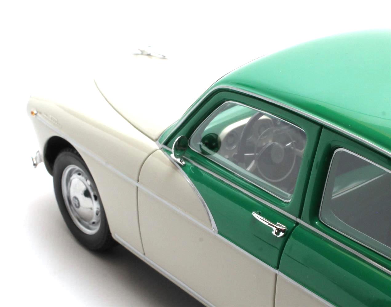 Alfa Romeo 1900 Super Berlina 1958 white/green 1:18 Cult Scale Models