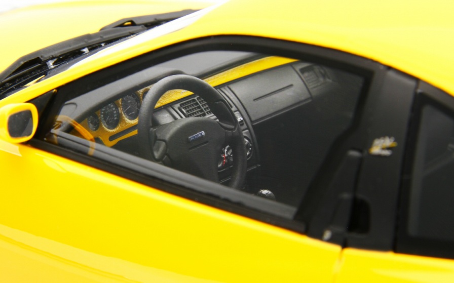 Fiat Coupé 2.0 16v Turbo Plus 1993 yellow 1:18 Laudoracing Model