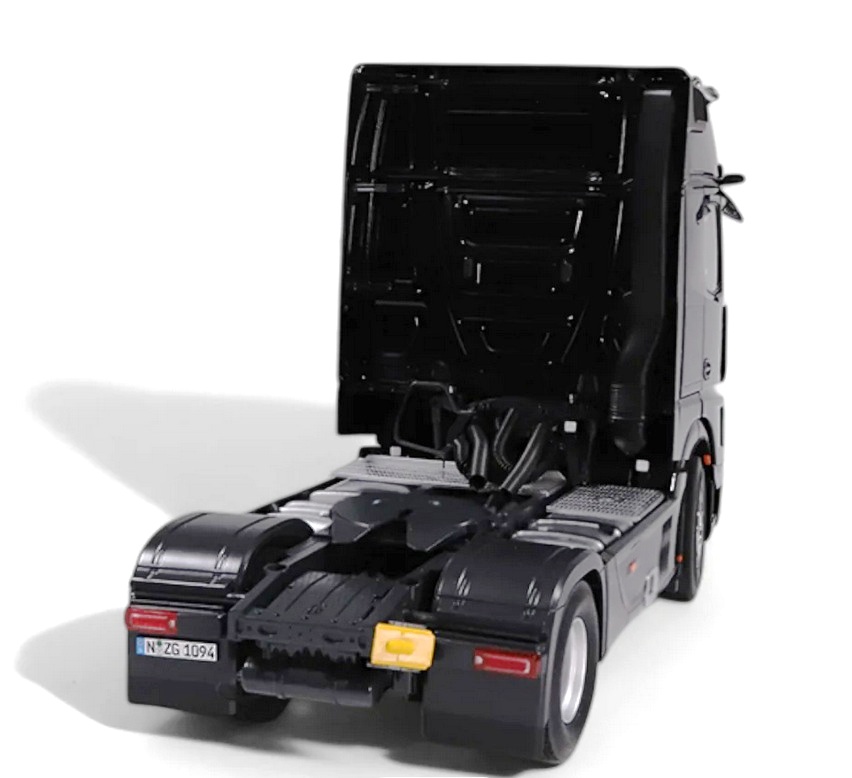 Mercedes-Benz Actros L 1863 Gigaspace 4x2 Mirrorcam Tractor Truck 2-Assi 2023 black 1:18 NZG