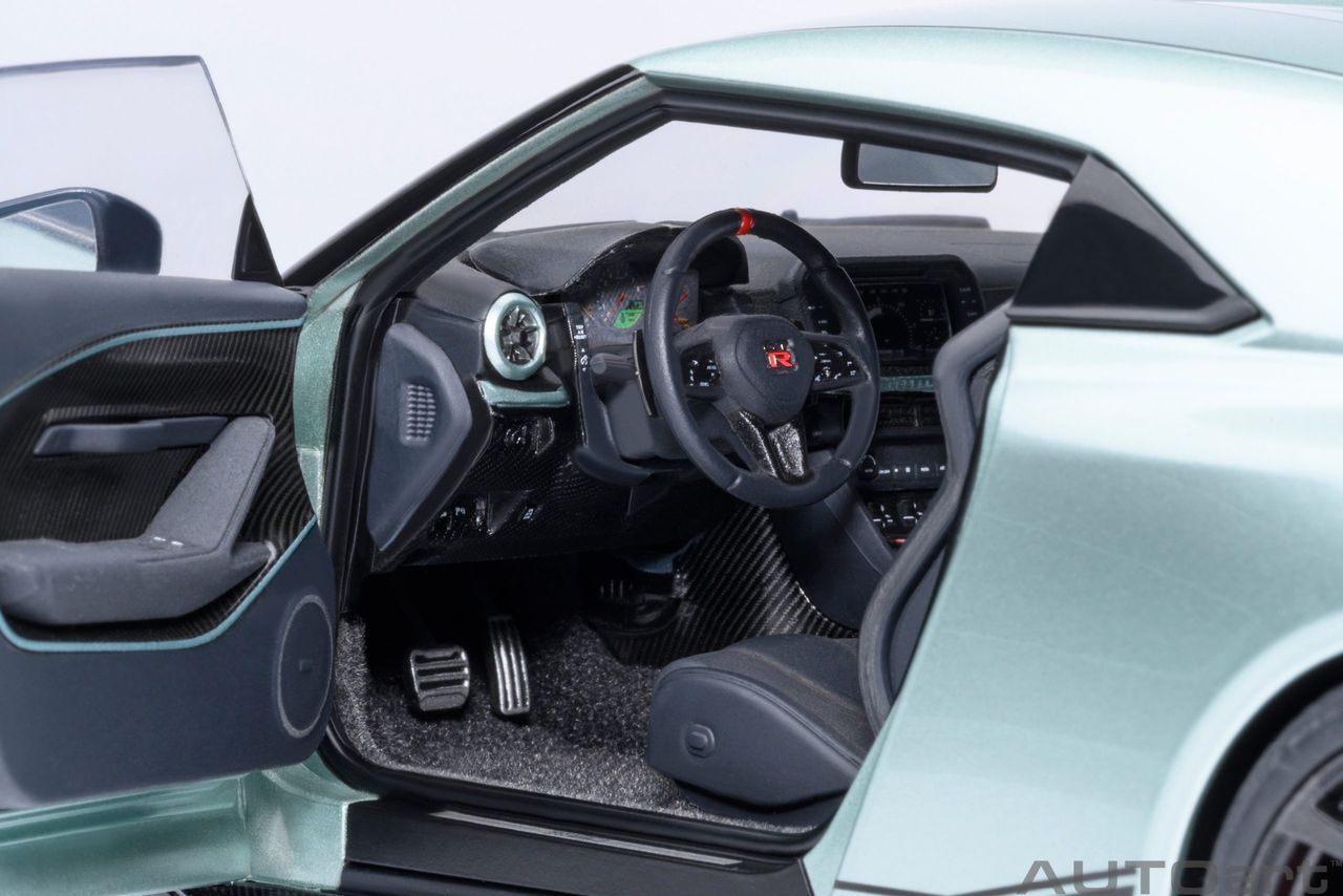 Nissan GT-R50 by Italdesign 2020 green metallic/black 1:18 AUTOart