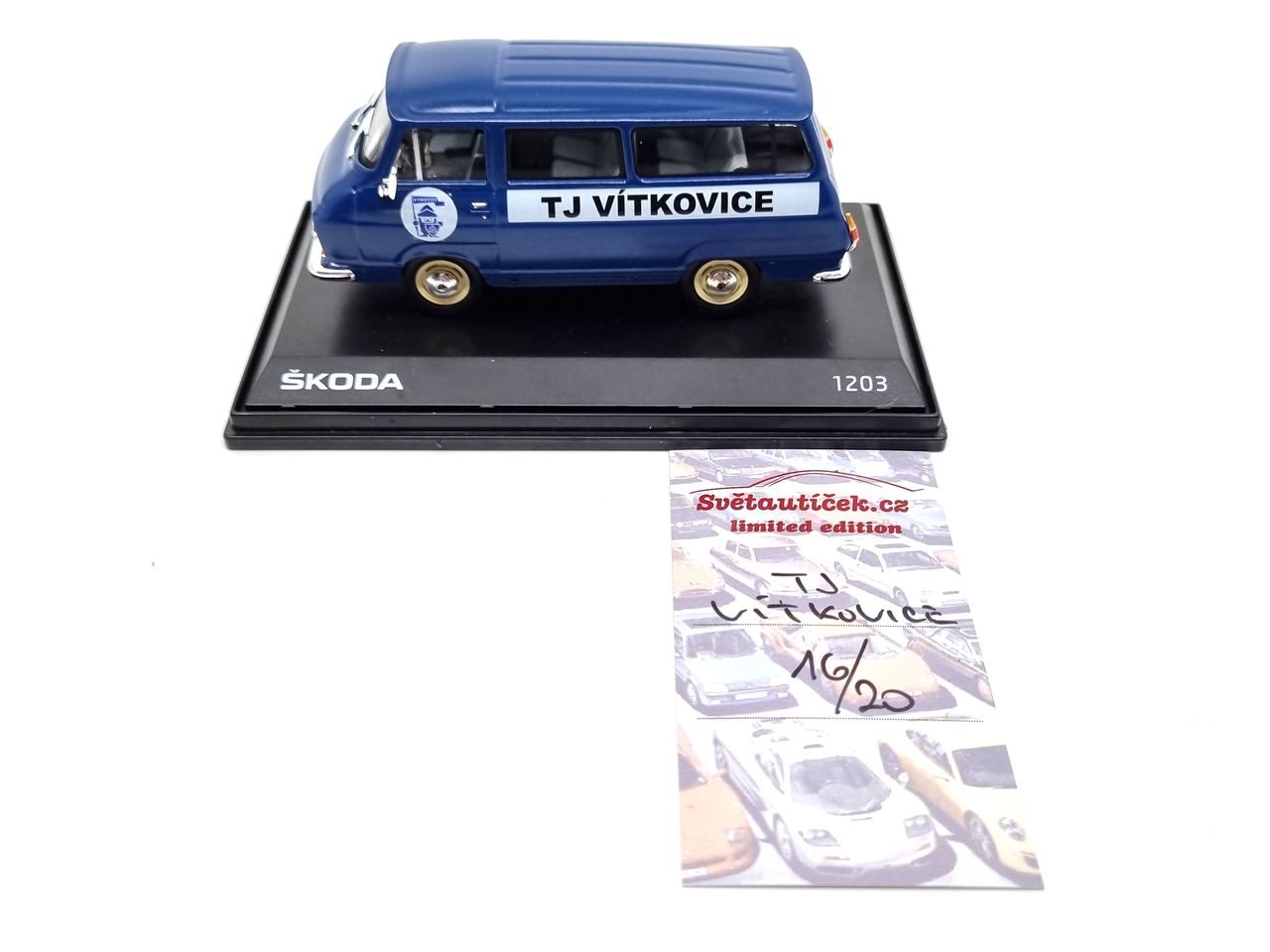 Škoda 1203 TJ Vítkovice limitovaná edice "Hokej 88" 1:43 Svět autíček