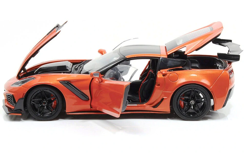 Chevrolet Corvette ZR1 2019 sebring orange tintcoat 1:18 Ixo America