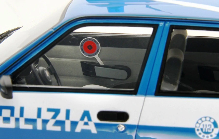 Alfa Romeo 33 1.5 Q.V. 1985 Polizia 1:18 Laudoracing Model