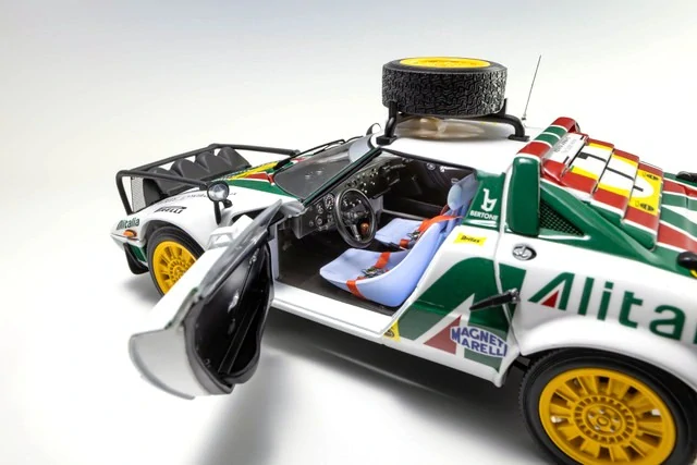 Lancia Stratos HF Alitalia #7 Munari/Sodano 3rd Rally Safari 1977 night version 1:18 Kyosho
