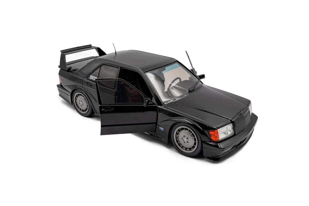 Mercedes-Benz 190 W201 EVO II black 1:18 Solido