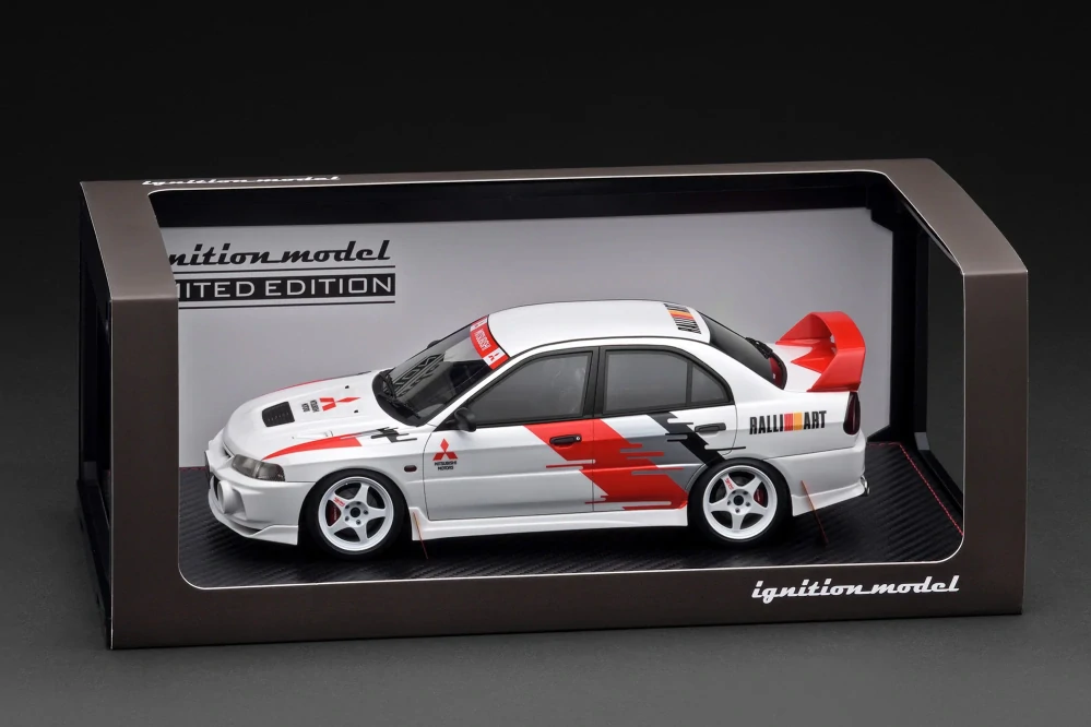 Mitsubishi Lancer Evolution IV CN9A white rally decoration version 1:18 Ignition Model