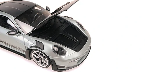 Porsche 911 (992) GT3RS 2023 silver 1:18 Minichamps