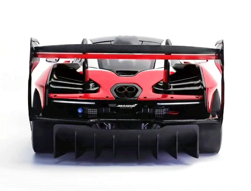 McLaren Senna GTR red/white 1:18 LCD Model