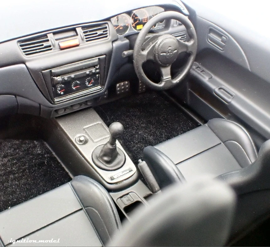 Mitsubishi Lancer Evolution VIII MR (CT9A) red 1:18 Ignition Model