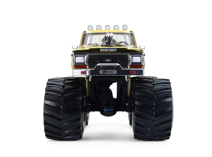 Ford F-250 Monster Truck 1979 Kings of Crunch Bigfoot #1 50th Anniversary gold chrome with Bob Chandler Standing Figure 1:18 GreenLight