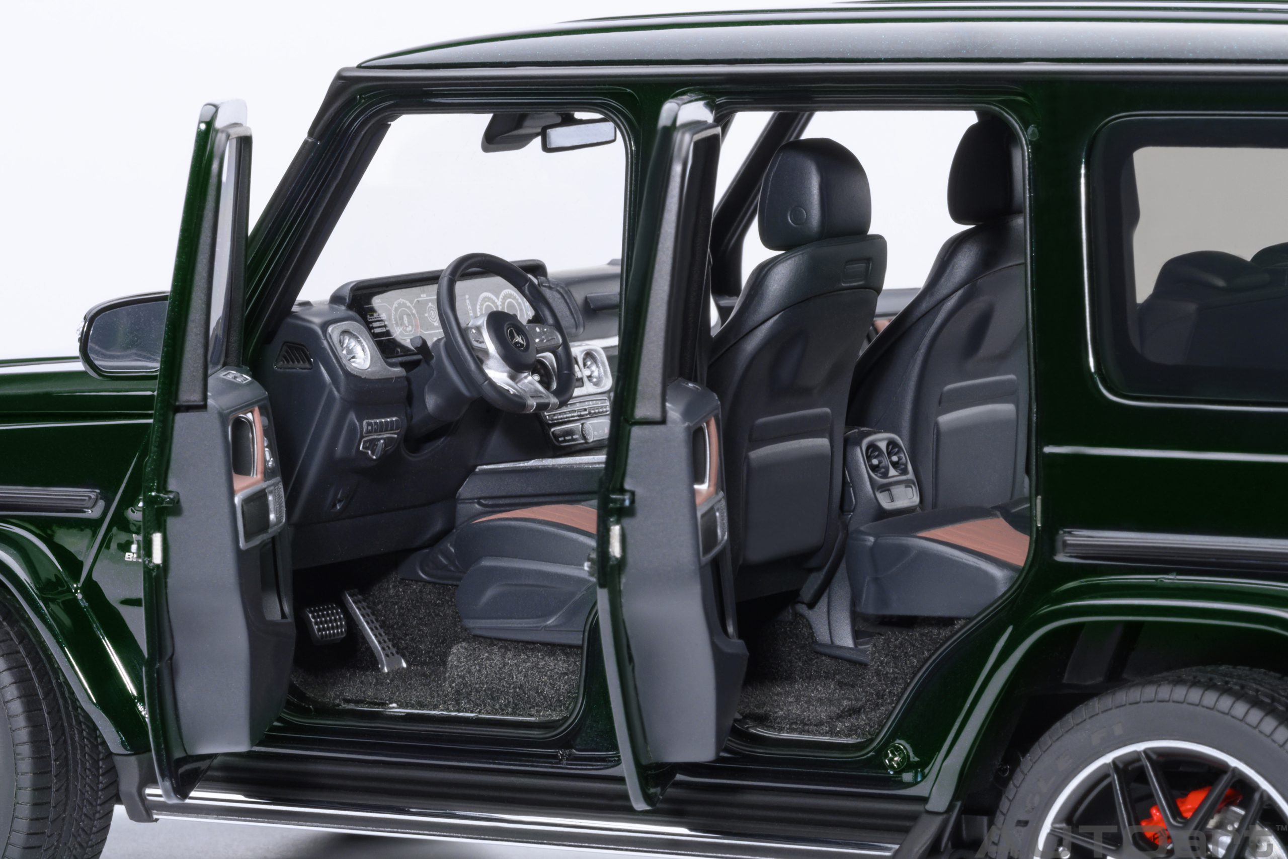 Mercedes-AMG G63 2019 emerald green metallic 1:18 AUTOart