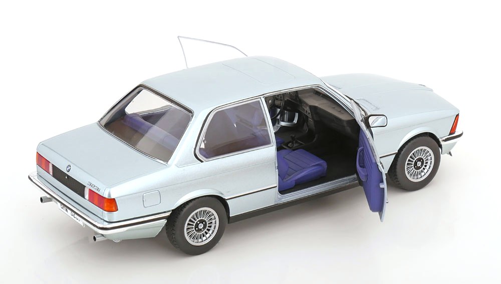 BMW E21 323I 1980 silverblue metallic 1:18 Solido