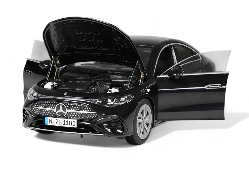 Mercedes-Benz CLA Coupe HEV 2024 cosmos black 1:18 NZG