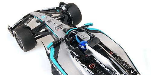 Mercedes-AMG Petronas F1 Team W16 E Performance #63 G.Russell Winner Singapore GP 2025 1:18 Minichamps