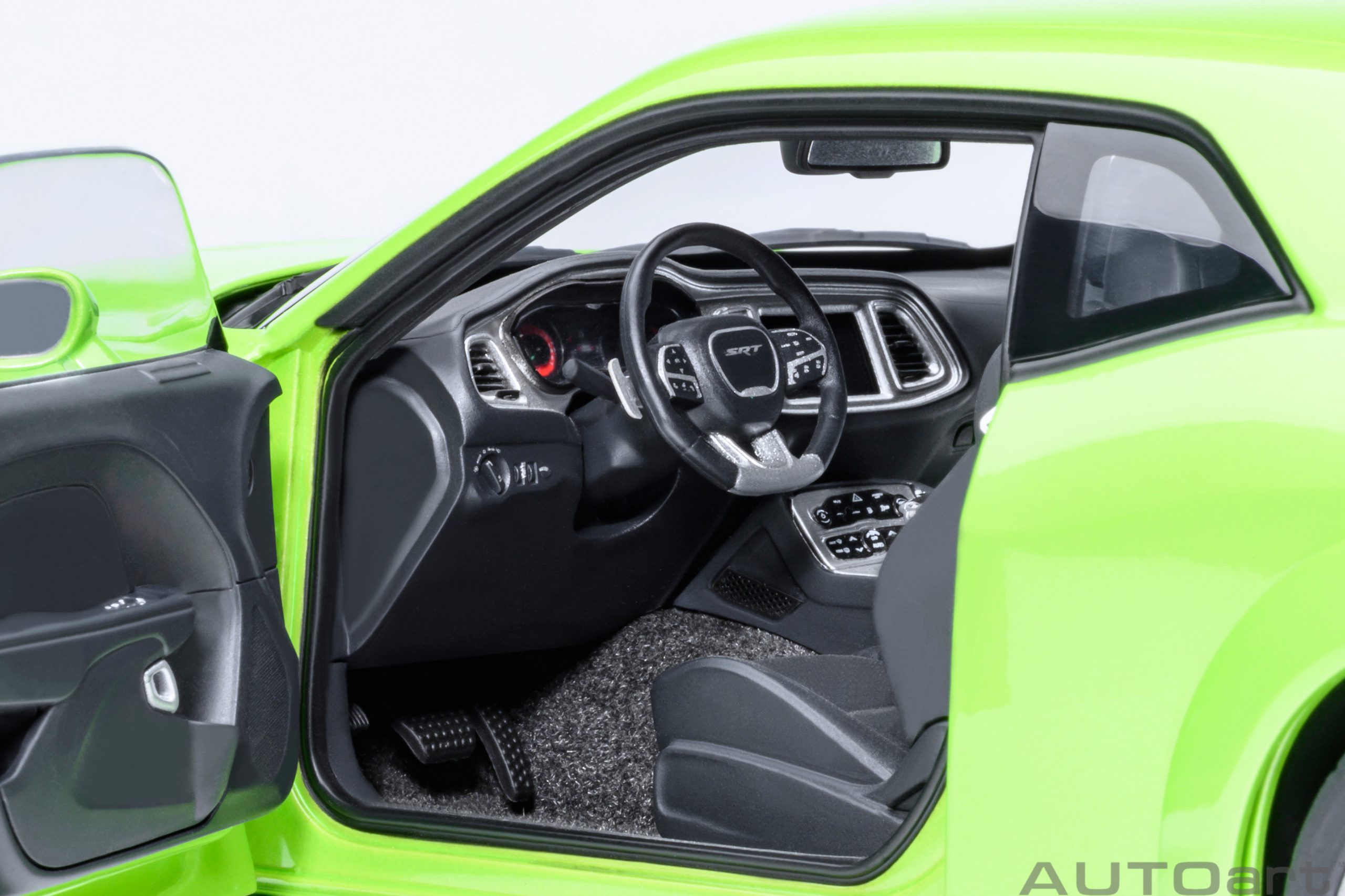 Dodge Challenger SRT Super Stock 2023 green 1:18 AUTOart