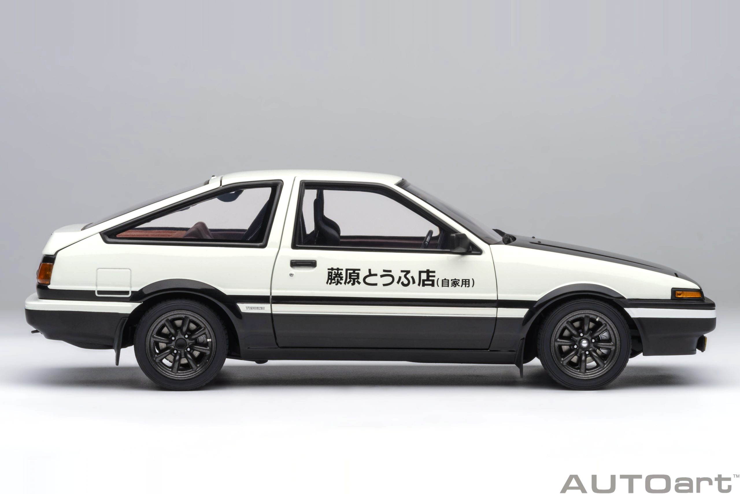 Toyota Sprinter Trueno AE86 Initial D Project D Final Version 1980 *30th Anniversary* 1:18 AUTOart
