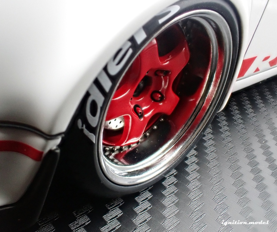Porsche RWB Backdate white 1:18 Ignition Model