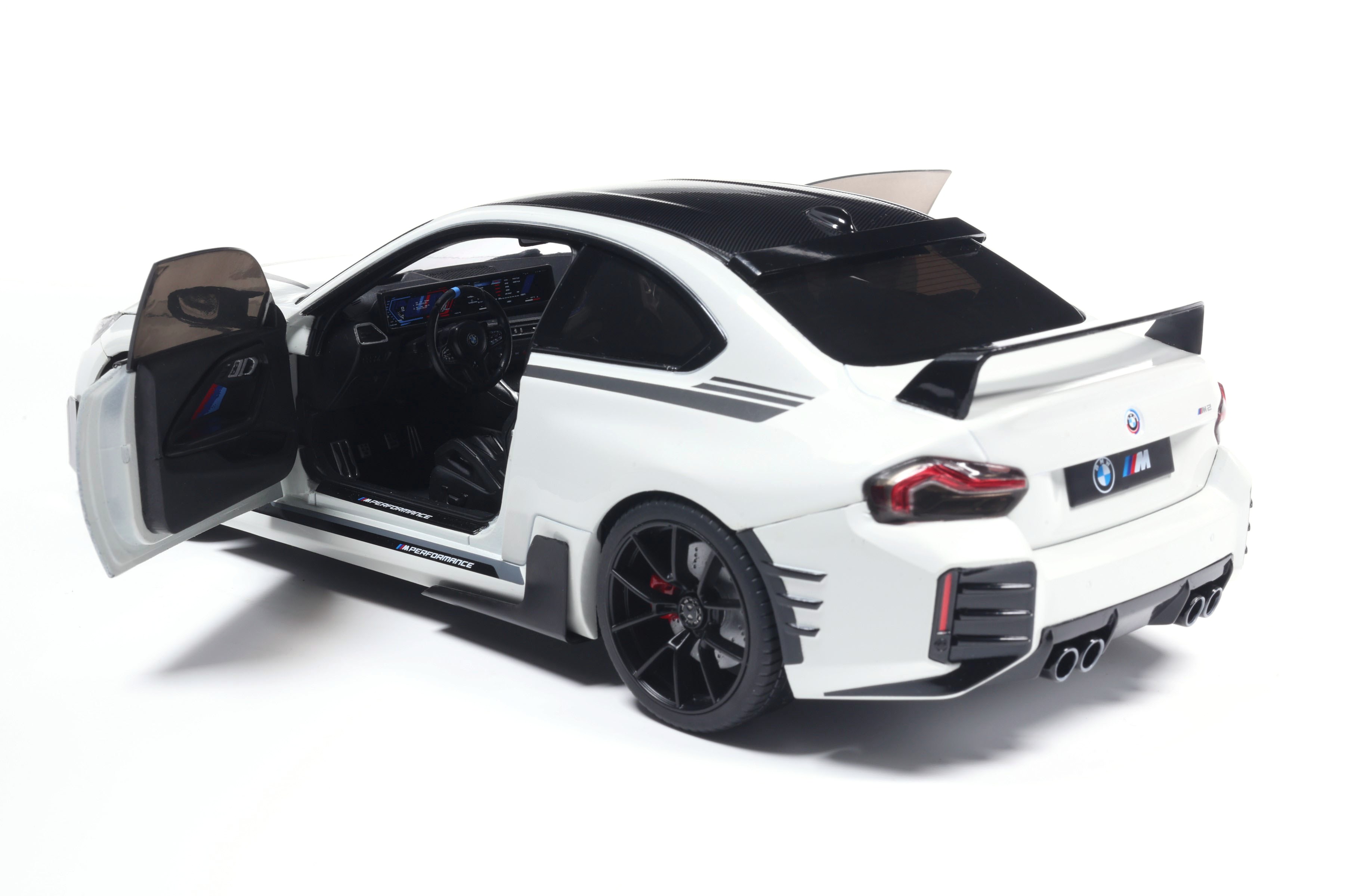 BMW M2 Performance Parts 2025 white 1:18 Solido