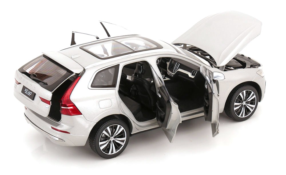 Volvo XC60 Recharge 2022 silver 1:18 Paudi Model