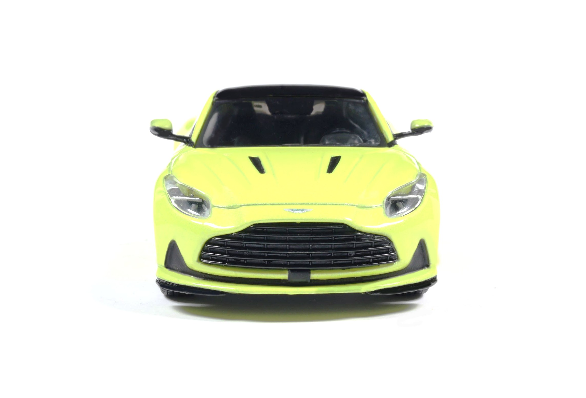 Aston Martin DB12 2023 lime essence 1:43 Solido