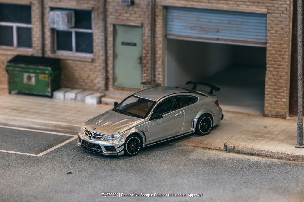 Mercedes-Benz C 63 AMG Coupé Black Series silver metallic 1:64 Tarmac