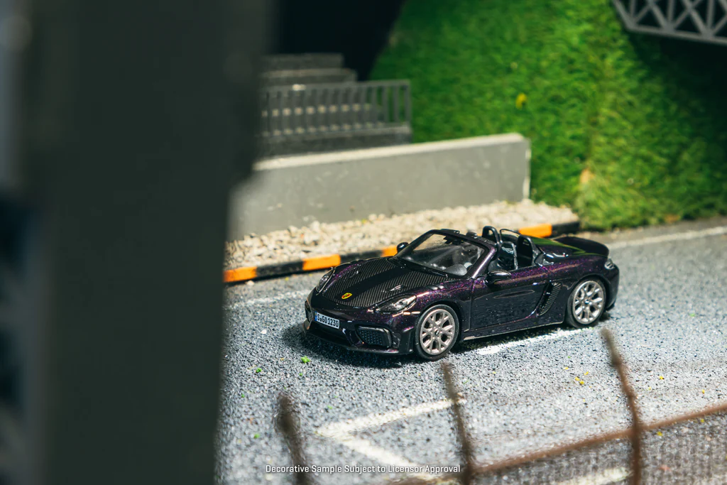 Porsche 718 Spyder RS Viola Metallic 1:64 Tarmac