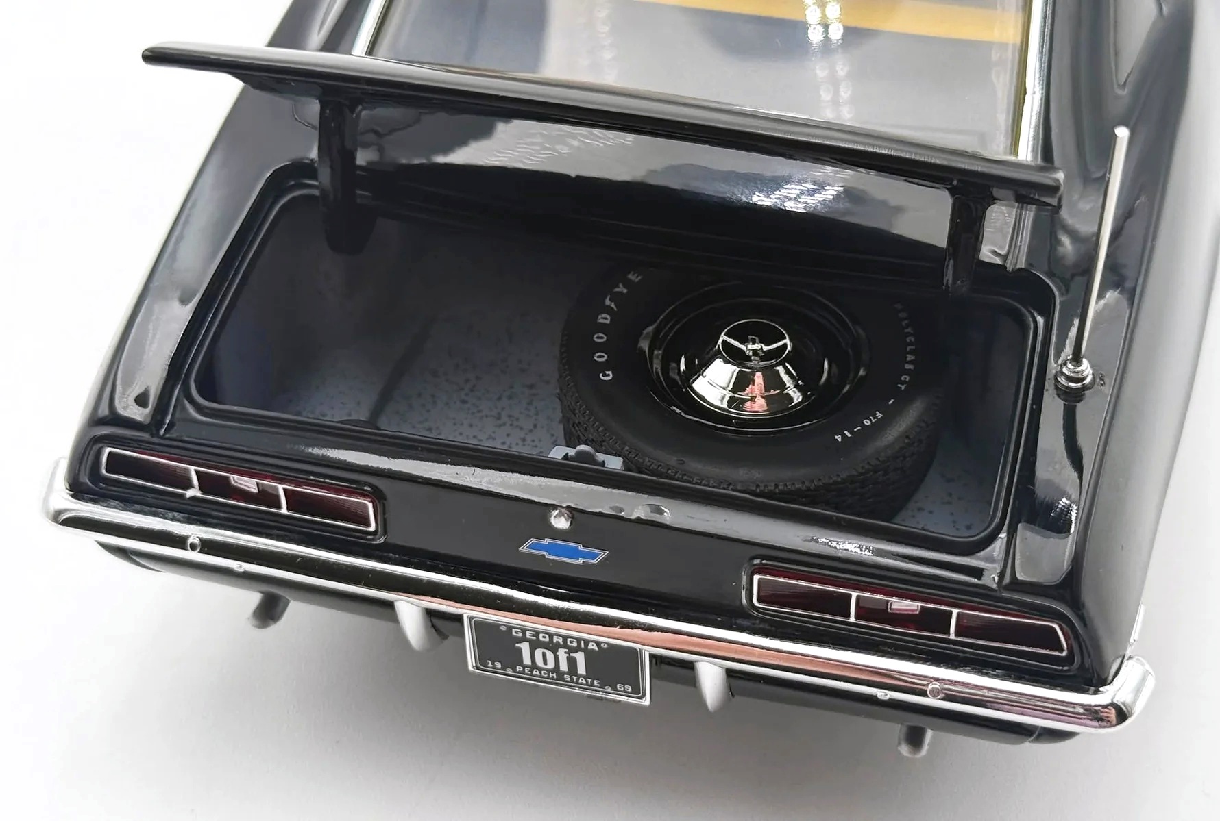 Chevrolet COPO Camaro 1 of 1 1969 black 1:18 Acme Diecast